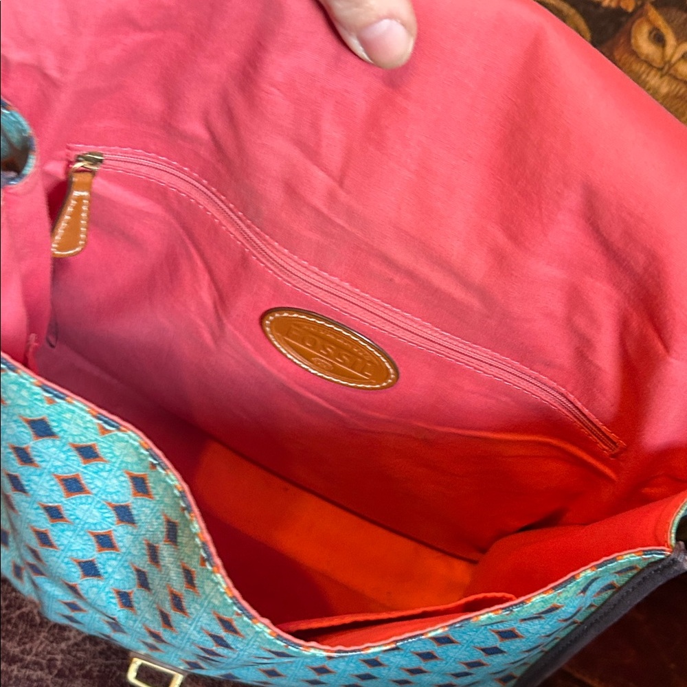 Waterproof Teal and Blue messenger bag from Fossil - Picture 4 of 6